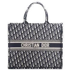 Dior brand new large book tote in blue and white monogram canvas. Comes with original dust cover. Dior 2018, Christian Dior Bag, Christian Dior Logo, Dior Aesthetic, Dior Book, Christian Dior Paris, Dior Oblique, Book Tote Bag, Dior Logo