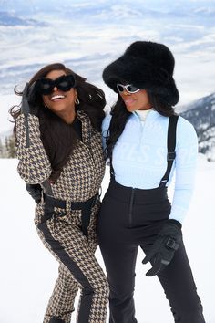 what to wear in jackson hole wy, winter outfit ideas, black girls skiing, ski outfits, apres ski Black Women Ski Outfit, Apres Ski Looks Women, Ski Apres Outfit Party, Apres Ski Style Outfit, Ski Gear Aesthetic, Cute Iceland Outfits, Colorado Winter Outfits Black Women, Women’s Skiing Outfit, Womens Skiing Outfits