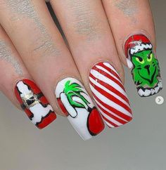 Grinch Nail Art Pop Art Christmas Nails Designs, Christmas Nails Red Green White, Green Peppermint Nails, Spearmint Christmas Nails, Grinch Nail Art