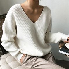 Shipping: Worldwide Express Shipping AvailableDelivery time: 7-15Days Fast ShippingReturns: Fast refund, 100% Money Back Guarantee. Minimalist Top, Chique Outfit, Women Sweaters Winter, Hem Sweater, Knitting Women Sweater, Pullover Sweater Women, White Sweater, Casual Sweaters, Winter Sweaters