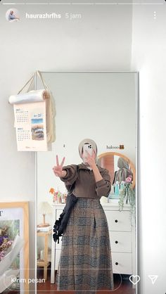 Mamba Outfit, Style Kuliah, Islamic Outfits, Fashion Hijab Style, Ootd Lebaran, Outfit Kampus, Campus Outfit, Diy Room Decor For Teens, College Fits