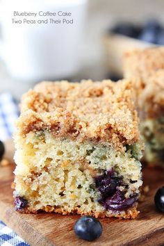 Blueberry Coffee Cake Recipe Blueberry Crumb Cake Recipe, Cake Sour Cream, Lemon Crumb Cake, Blueberry Buckle Recipe, Practically Homemade, Blueberry Crumb Cake, Crumb Cake Recipe