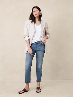 Girlfriend Jean | Banana Republic Factory Feminine Jeans Outfit, Girlfriend Jeans Outfit, Perfect Live, Slouchy Style, Work Jeans, Girlfriend Jeans, Clothes Shopping, Shank Button, Banana Republic Factory