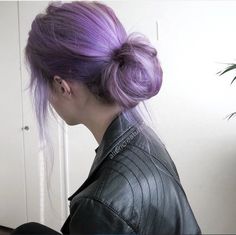 Purple Hair Aesthetic, Hair Streaks, Hair Color Pastel, Hair Aesthetic, Pastel Hair, Dye My Hair, Hair Dye Colors, Hair Color Dark, Hair Inspo Color