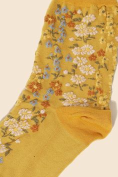 A classic stunning flashy trending must have sock features a gorgeous yellow multi flower pattern socks design. Perfect for casual events and daily wear. COTTON SPANDEX POLYESTER POLYURETHANE Socks Design, Flower Socks, Pattern Socks, Patterned Socks, Designer Socks, Yellow Flower, Denim Shop, Flower Pattern, Free Giveaway