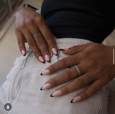 Almond Nails On Black Women, Almond Nails Black Women, Natural Short Almond Nails, Overlay Ideas, Nails Short Almond, Oval Acrylic Nails, Black French Nails, Pink Tip Nails, Black French Tip