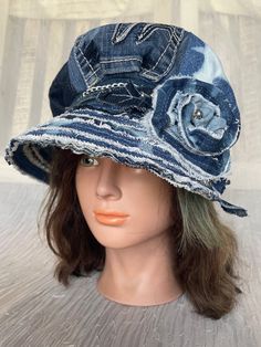 I made this one out of diffrent kinds of denim. Decorated with metal  metal chain , denim rose and charms . Size 22,5-23,5 inches  .lined . mannequin head size is 21 only , cap looks big on her , but it is super nice on larger sizes , . if you need a smaller size , please message me , I will make a custom order in the size you need . Feel free to message  me  with any questions .Thanks. Paper Boy Hat, Denim Hats, Denim Paper, Denim Bag Patterns, Funky Hats, Denim Cap, Denim And Diamonds, Denim Projects, Mannequin Head