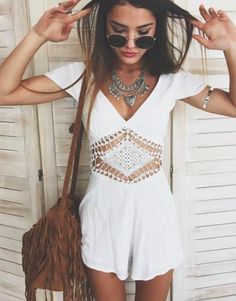 layers of clothes to mix, match, up or down; versatility is key. Let's dance! Outfit Ideas Indie, Vetement Hippie Chic, Boho Playsuit, Looks Hippie, Look Hippie Chic, Boho Chic Style Outfits, Coachella Outfits, Stile Boho Chic, Moda Hippie