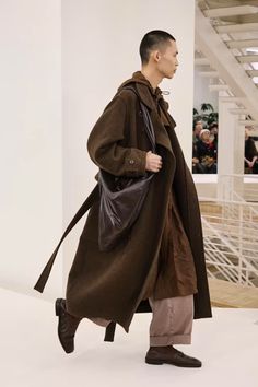 Lemaire Fall 2024 Menswear Paris Fashion Week Men, Soft Tailoring, Archive Fashion, Fashion Week Runway, Mode Inspiration