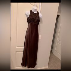 Vintage 90’s Carmen Marc Valvo Chocolate Brown Formal Dress. Worn Once To Christmas Dance In 1996 . This Is A Simple Yet Gorgeous Gown. Women’s Size 2. Same Day Shipping! Make Me An Offer Brown Formal Dress, Brown Dresses Formal, Carmen Marc Valvo Dress, Colorful Dresses Formal, Christmas Dance, Carmen Marc Valvo, Dresses Vintage, Gorgeous Gowns, Formal Dress