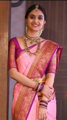 Gold Kundan Jewellery, Dark Pink Saree, Saree Color Combinations, Lichi Silk Saree, Latest Bridal Blouse Designs, Bridal Sarees South Indian, Indian Bridal Sarees, Keerthy Suresh, New Saree Blouse Designs