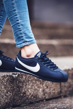 NIKE Cortez Nylon Obsidian & White Cortez Shoes, Estilo Fitness, Adidas Shoes Women, Sneakers Adidas, Nike Free Shoes, Nike Shoes Women, Trendy Sneakers, Nike Cortez, Shoes Nike