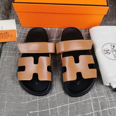 Size: Standard Size It comes with Dust box, Care manual, Tag, and Paper bag.Size Guide: Couples Modeling, Bag Guide, Black Slippers, Women Sandals, Ankle Strap Heels, Fashion Pattern, Casual Sandals, Mens Outerwear, Hermes Birkin