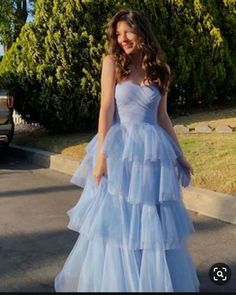 Traditional Prom Dresses, Cinderella Dress Aesthetic, Junior Prom Dresses Long, Fancy Evening Gowns, Blue Dresses Formal, Cinderella Prom Dress, Blue Tulle Dress, Strapless Evening Gowns, Blue Prom Dress