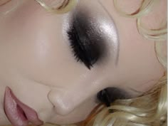 Goth Drag Queen, Goth Drag, Alt Makeup Looks, Goth Eye Makeup, Futuristic Makeup, Vampy Makeup, Drag Queen Makeup, Special Makeup