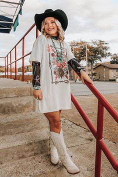 Look your best dressed in our Western Luck Jewel Print Mesh Top. With a mock neck and long sleeves, this mesh top strikes the perfect balance between comfort and style. Hints of turquoise, silver and gold add a subtle sparkle for a truly special look. So saddle up for luck and style! T Shirt Dress Concert Outfit, Nfr Inspo Outfits, Western Bling Outfits, Western Nfr Outfits, Country Party Outfits Women, Vegas Western Outfits, Turquoise Cowboy Boots Outfit, Plus Size Country Concert Outfit Summer, Relaxed Fit Graphic Print Tops For Western-themed Events