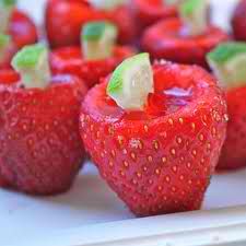 Strawberrry magarita jello shots Strawberry Margarita Jello Shots, Margarita Jello Shots, Margarita Jello, Jell O Shots, Jelly Shots, Strawberry Margarita, Vodka Drinks, Jell O, Jello Shots