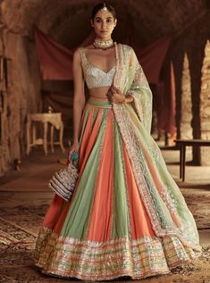 Itrh-Peach & Mint Raina Lehenga Set-INDIASPOPUP.COM Green Lehenga, Gaun Fashion, Indian Dresses Traditional, Indian Dress, Organza Dupatta, Lehenga Designs, Silk Organza, Indian Ethnic Wear, Indian Design