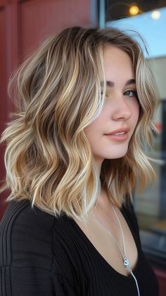 "Unleash Your Style: Eye-Catching Hair Ideas for Pinterest" Chunks Hair Color, Chunky Highlights, Bold Hair Color