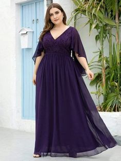 Plus Size Deep V Neck Lace Bodice Long Flowy Evening Dress #color_Dark Purple Flowy A-line Maxi Dress For Prom, Chiffon Maxi Dress With Empire Waist For Party, Flowy Maxi Dress For Banquet, Tato Setengah Lengan, Edgy Dress, Sukienki Plus Size, Ever Pretty, Evening Dresses Plus Size, Bridesmaid Dresses Prom