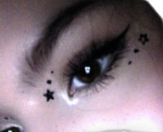 Eyeliner Inspo, Funky Makeup, Concert Makeup, Cute Eye Makeup, Face Paint Makeup, Swag Makeup, Star Makeup, Dope Makeup, Astral Projection