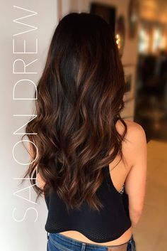 Brown ombre hair is all the rage this season. To give you some ideas which shades to combine, we have a collection of photos. Dark Lowlights, Caramel Balayage, Trendy Hair, Wedding Hairstyles For Long Hair