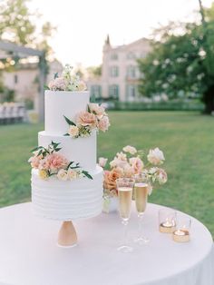 Floral Wedding cake, champagne, wedding reception cake, Wedding Cake With Flowers, French Chateau Wedding, Martha Weddings, Romantic Wedding Cake, Chateau Wedding