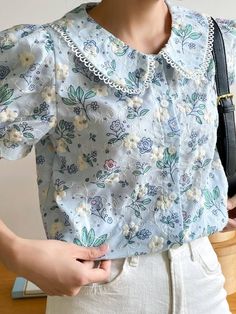 Blue Floral Top Outfit, Vintage Floral Blouse, Puff Sleeve Shirt, Blouse Sale, Cute Blouses, Puff Sleeve Blouse, Yellow Fashion, Pan Collar, Peter Pan Collar