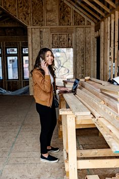 Dressed in our favorite Carhartt gear, these trailblazers show that building and renovating custom homes in MN and WI is not just a job—it’s a passion.
From owning the construction compnay, to project managers and designers, our talented team of women is breaking barriers and setting new standards in the construction industry.
#StyleAndStructure #WomenInConstruction #Carhartt #CustomHomes #HomeRenovation #MNBuilder #WIBuilder Construction Company Photoshoot, Construction Aesthetic Photography, Women In Construction Industry, Construction Site Photography, Custom Home Build, Team Photoshoot, Breaking Barriers, Home Together, Construction Industry