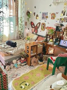 Jumino Core Bedroom, Messy Apartment Aesthetic, Juminocore Room, Plushie Room, Aesthetic Kids Room, Messy Kids Room, Childhood Bedroom, Messy Bedroom, Kids Rooms Inspo