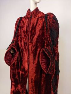 MOST EXTRAVAGANT VICTORIAN 1870’S BLOOD RED VELVET BUSTLE OPERA CAPE W APPLIQUES | eBay