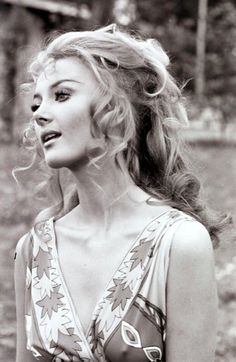 Barbara Bouchet, Italian Actress, Vintage Icons, Sophia Loren, Tv Girls, Iconic Women, Old Hollywood