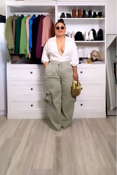 Luxury Casual Ankle-length Cargo Pants, Chic High-waisted Black Cargo Pants, Black Ankle-length Summer Cargo Pants, Chic Fitted Ankle-length Cargo Pants, Chic Black Wide-leg Cargo Pants, Wide Leg Cargo Pants Outfit, Grey Cargo Pants