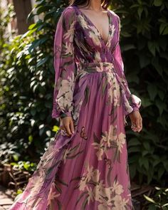 Elluis - High-Quality Long-Sleeved Flared Dress Featuring an Elegant and Intricate Print Design Flared Dress, Skirt Skirt, Types Of Skirts, Single Piece, Types Of Collars, Skirt Length, Long Skirt, Flare Dress, Fashion Prints