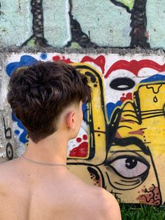 Mid Burst Fade, Best Fade Haircut For Men, Messy Mullet, Cortes Aesthetic, Mohawk Fade, Fade Mohawk, Burst Fade Mohawk, Old Money Summer Outfits, Men Fade Haircut Short