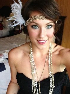 20s Party Outfit, Roaring 20s Party Outfit, Estilo Charleston, Green Wedding Hair, Gatsby Style Wedding