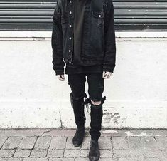 Pin by m a r i on Tomboy fashion Mens outfits, Hipster mens fashion Unknown Aesthetic, Grunge Outfits Men, Converse Outfits, Indie Hipster, Hipster Grunge, Outfit Korean, Character References, Hipster Mens Fashion, Black Clothing