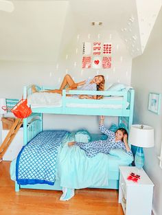 Preppy Rooms, Beach House Room, Hangout Room, Preppy Fits, Preppy Bedroom, Preppy Things, Cute Bedroom Ideas, Preppy Room Decor, Roller Rabbit