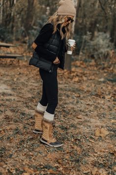 Winter Mode Outfits, Perfect Winter Outfit, Womens Duck Boots, Mode Tips, Winter Outfits Cold, Sorel Boots, Mode Casual, Stylish Boots