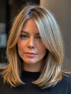 HairgalleryAi Frisurengalerie - HairGalleryAi Long Bob Long Layers, Fine Hair Curtain Bangs Medium Length, Hair With Front Layers, Blonde Medium Hairstyles, Layered Middle Length 90's Haircut, Rachael Haircut, Blond Haircut Ideas, Modern Farrah Fawcett Haircut, Long Haircut Thick Hair