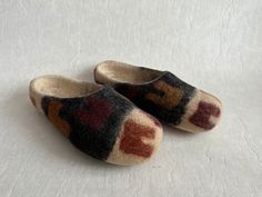 "Felted Wool Slippers GREENGO Felted Shoes Shoes Shoes Made in Finland Size 35/36 Stamped size: 35/36 Measurements: Length: 9\"/ 23 cm( inside the sole, from tip of the toe to the back of the heel) Please check the measurements with something that fits you. Condition: Great Vintage Condition N.B. Color may slightly differ from picture SHIPPING * I ship worldwide via Priority mail  * Items are shipped 1 - 3 business days after receiving the payment. * I ship from Europe, so please allow 2 to 3 weeks for the package to arrive if you live overseas. * Europe 5 - 10 business days. 33 PRO" Green Cushioned Slippers With Round Toe, Green Round Toe Slippers With Cushioned Footbed, Green Cushioned Round Toe Slippers, Green Flat Slippers With Textured Footbed, Green Non-slip Closed Toe Slippers, Green Cushioned Flat Slippers, Green Flat Slippers With Rubber Sole, Comfortable Green Slippers With Flat Heel, Green Comfortable Flat Heel Slippers