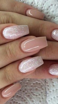 Cream coloured nail design with glitter on fake nails #glitter #cream #nails~ Elegant Nail Designs, Summer Nail Art, Cute Simple Nails, Makijaż Smokey Eye, Wedding Nails Design, Nail Art Wedding