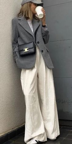 Boho Mode, Leg Pants Outfit, Woman Png, Office Outfits Women, Spring Look, Outfit Trends, Casual Work Outfits, Looks Chic, Blazer Outfits