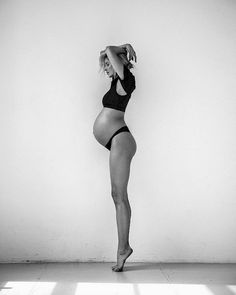 Baby Bump Photoshoot, Pregnancy Photo Shoot, Belly Photos, Maternity Photography Poses Pregnancy Pics, Couple Pregnancy Photoshoot, Maternity Photoshoot Outfits