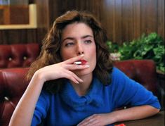 Donna Hayward, Lara Flynn Boyle, Twin Peaks Tv, Twin Peaks 1990, Black Lodge, Laura Palmer, Celebrity Travel, Tv Movie, Twin Peaks