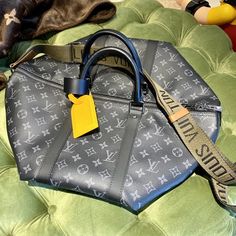 BRC Fashion Lu-Vi Bags - 12763 A+ Excellent Quality copies; Contact us if you've any questions in your mind. Men Handbag, Trendy Tote, Louis Vuitton Men, Lv Bag, Bag Tags, Louis Vuitton Bag, Luxury Bags, Fashion Bags, Clutch Bag