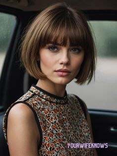 Throughout my career, I’ve styled the classic bob for a diverse array of women, and it consistently offers a chic, effortless summer look. This shoulder-length cut works beautifully on a woman with an oval face, highlighted by almond-shaped eyes and soft, earth-toned makeup. She might wear a lightweight, floral summer dress and dainty earrings, perfect for a sophisticated urban outing or a casual meet-up with friends. Short Bobs With Bangs For Thick Hair, Bob For Long Face Shape, Oval Face Haircuts Short, Classic Pixie Haircut, Short Bob Wavy Hair, Oval Face Bangs, Short Hair Makeup, Classic Pixie, Different Face Shapes