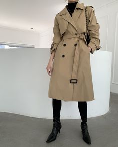 "A classic and timeless trench coat is a great addition to any wardrobe. It has ultimate versatility and pairs well with others. Our cotton khaki trench is a slightly oversized classic cut with a vintage touch to it. Perfect for the fall-spring season. ★★ The model's height approx 170 cm (5′ 7″) with the 84 cm (33\") bust, 66 cm (26\") waist. She is wearing a coat in size XS in color red ★★ Custom order selection, Will charge 20USD-70USD custom fees Request other color Request Chang the Length R Trench Coat And Turtle Neck Outfit, Timeless Trench Coat, Knee Length Trench Coat Outfit, Beige Trench Coat Outfit Fall, Woman In Trench Coat, Womens Trenchcoat, Detective Trench Coat, Khaki Trench Coat Outfit, Trench Coat Looks