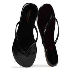 PRICES MAY VARY. 𝗩𝗲𝗴𝗮𝗻 𝗟𝗲𝗮𝘁𝗵𝗲𝗿 𝗙𝗹𝗮𝘁𝘀 𝗳𝗼𝗿 𝗪𝗼𝗺𝗲𝗻: The elegant leather sandals for women are crafted for style and durability. Ideal for various occasions, they provide a sophisticated look while ensuring lasting comfort and quality. 𝗡𝗼𝗻-𝗦𝗹𝗶𝗽 𝗙𝗹𝗶𝗽 𝗙𝗹𝗼𝗽𝘀: This flats for women designed with a non-slip sole, these flip flops offer superior grip and safety. Perfect for beach or poolside activities, they ensure you stay secure on wet surfaces. 𝗘𝗮𝘀𝘆 𝗦𝗹𝗶𝗽-? Poolside Activities, Flip Flops For Women, Slippers Womens, Women Footwear, Flats For Women, Slides For Women, Slippers For Women, Summer Slippers, Walking Sandals