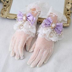 Fancy Gloves, Elegant Gloves, Fancy Bows, Fashion Gloves, Classic Lolita, Gloves Fashion, Diy Fashion Hacks, Pearl Bow, Bow Bracelet